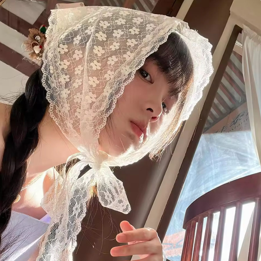 1PC Triangle Lace Scarf White  - Travel Accessories Aesthetic ulasan dan harga